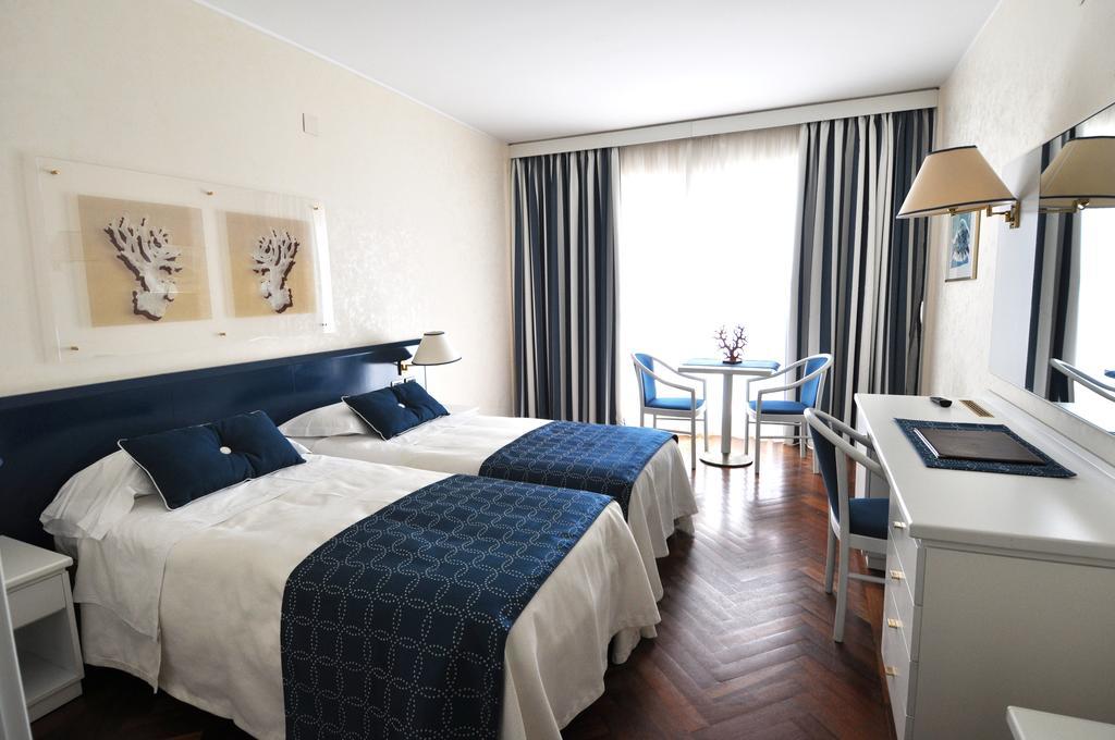 Splendid Hotel La Torre Mondello Ngoại thất bức ảnh